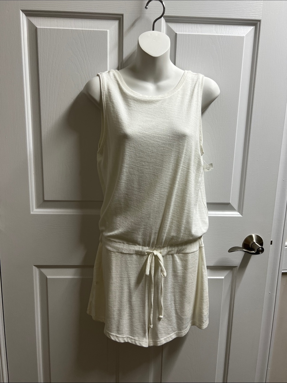 GAP romper women’s white Sleeveless Drawstring Romper size medium M NWOT